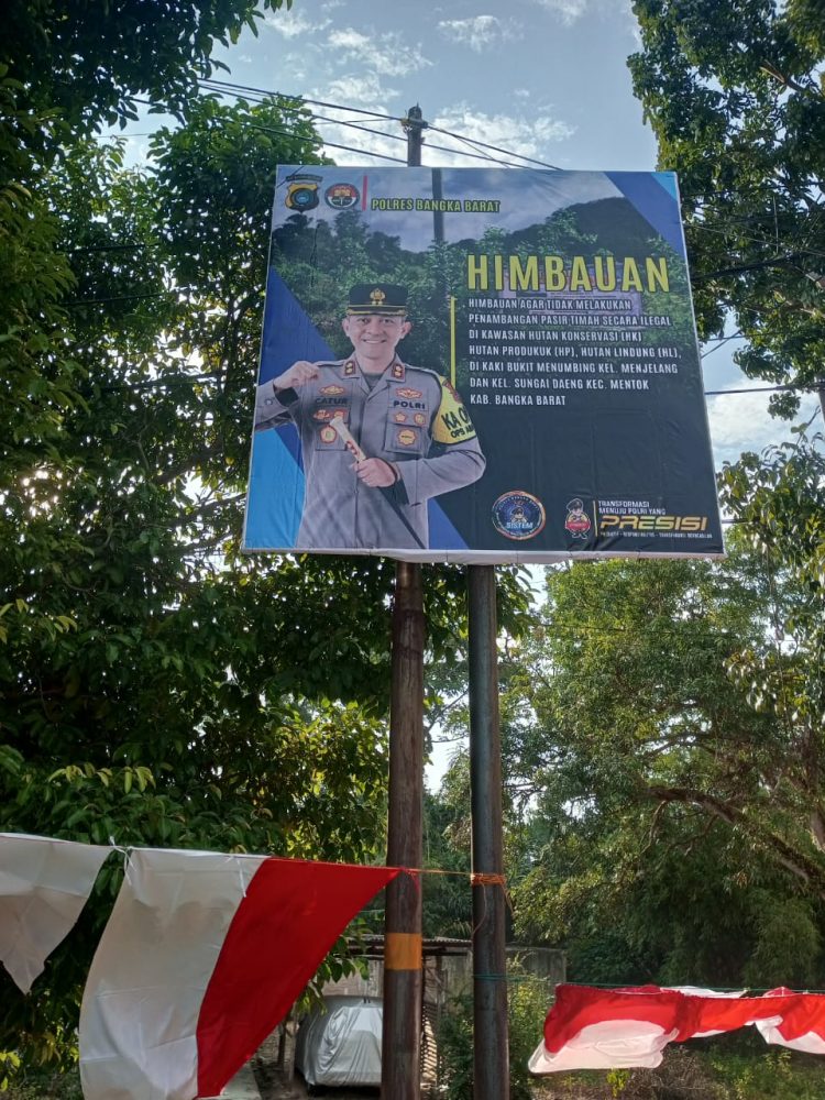 Polres Bangka Barat melakukan pemasangan Spanduk Himbauan larangan untuk menambang Timah Ilegal