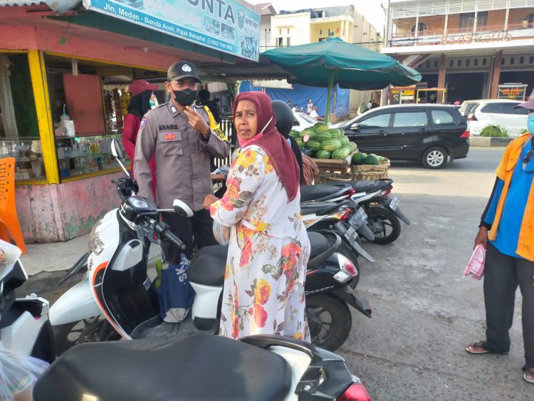 Personel Polsek Muara Satu mengimbau masyarakat pemilik kendaraan agar waspada terhadap aksi pencurian kendaraan bermotor (curanmor)