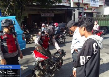 Personel Satuan Samapta Polresta Manado melaksanakan Patroli presisi guna mencegah tawuran serta anak motor