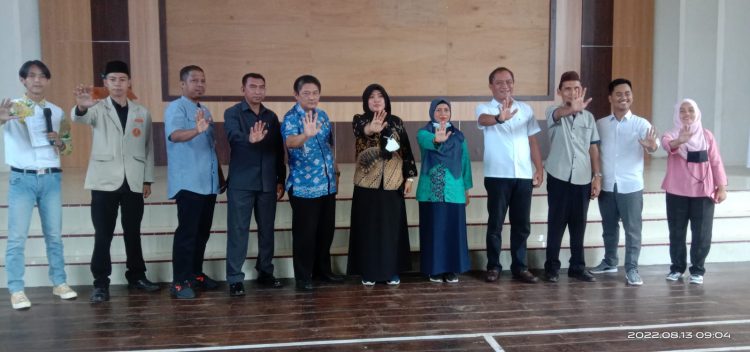 Kasat Res Narkoba Iptu Eddy Yuhansyah seizin Kapolres Bangka Barat AKBP Catur Prasetiyo SIK menghadiri Hari Remaja Internasional 2022