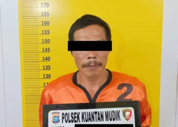 KS als PA (45) tahun pelaku tindak Pidana Pencabulan anak dibawah umur (9)