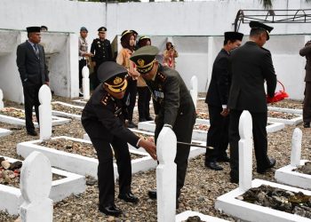 Forkopimda Aceh Tamiang menggelar Upacara Ziarah Nasional yang bertempat di Taman Makam Pahlawan Kualasimpang