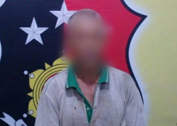 HL (47) warga Kecamatan Sonder terpaksa dijemput petugas Kepolisian Sektor Sonder diduga telah melakukan penganiayaan dan pencabulan terhadap anak kandung perempuannya