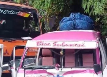 Kecelakaan lalu lintas beruntun itu terjadi di Jalan Sidikalang-Medan, Desa Sitinjo, Kecamatan Sitinjo Kabupaten Dairi