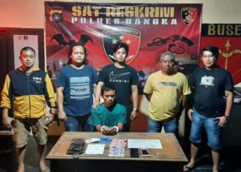 Polisi menggerebek sebuah rumah di Dusun Lubuk Lesung, Desa Gunung Pelawan, Kecamatan Belinyu