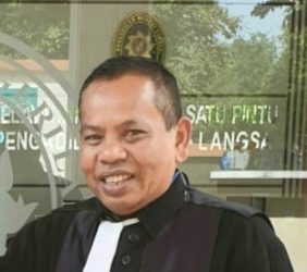 Ketua Yayasan Advokasi Rakyat Aceh ( YARA ) Langsa, H A Muthallib Ibr, SE,.SH,.M.SI,.M.Kn,