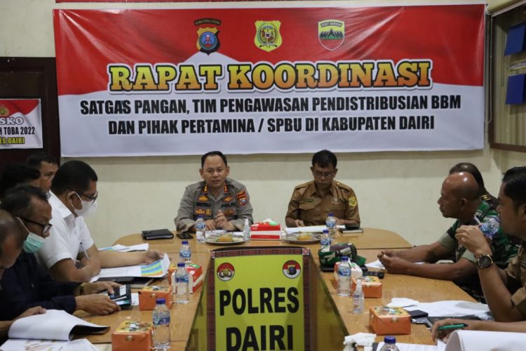 Polres Dairi Bersama Instansi terkait melaksanakan Rapat Koordinasi Satgas Pangan, Tim pengawasan pendistribusian BBM dan Pihak Pertamina/ SPBU