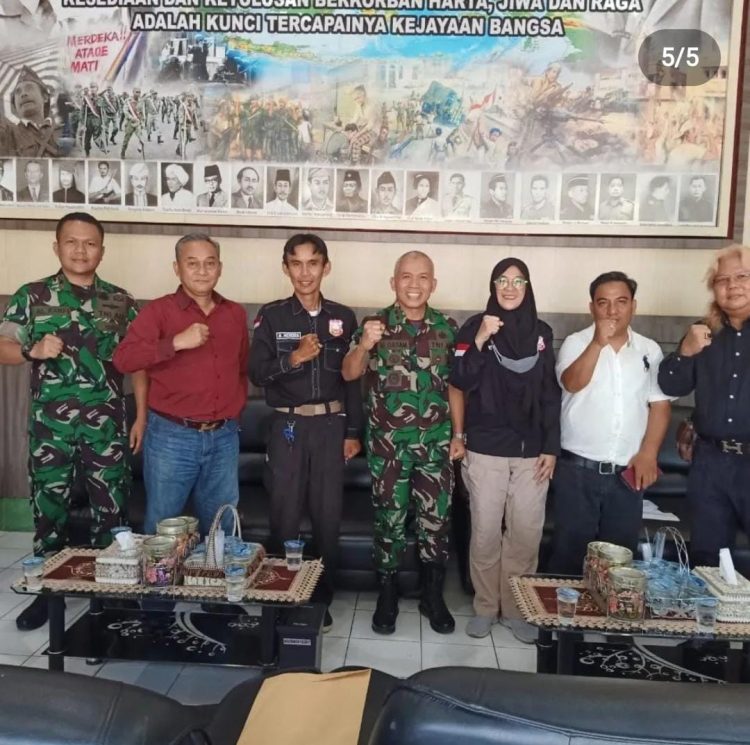 Pengurus DPP Organisasi Persatuan Pejuang Aspirasi Masyarakat (PPAM) mengadakan silaturahmi dengan Komandan KODIM 0418/PLG
