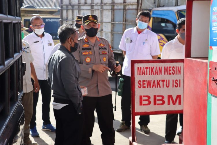 Kapolres Dairi, AKBP Wahyudi Rahman melakukan sidak di sejumlah SPBU yang ada di Kecamatan Sidikalang