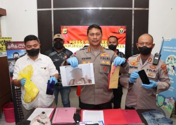 Tim Resmob Numbay Polresta Jayapura Kota berhasil bekuk seorang pria berinisial NR Alias Vandi (19) atas perkara Pembunuhan