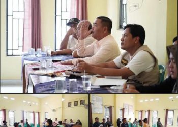 Ketua Komisi III DPRD Babel, Adet Mastur, SH, MH, saat melakukan dialog bersama masyarakat Penagan dan KPHP Sigambir Kotawaringin