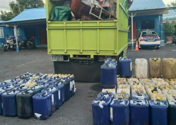 Tim Resmob Polres Bitung berhasil mengamankan seorang sopir sekaligus pemilik BBM, pria berinisial NK (50) warga Kota Bitung
