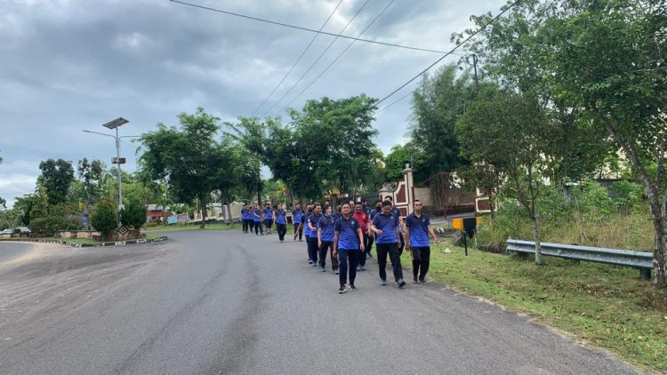 Polres Bangka Barat melaksanakan kegiatan olahraga pagi yang sudah menjadi kegiatan rutin yang dilaksanakan pada hari Jumat