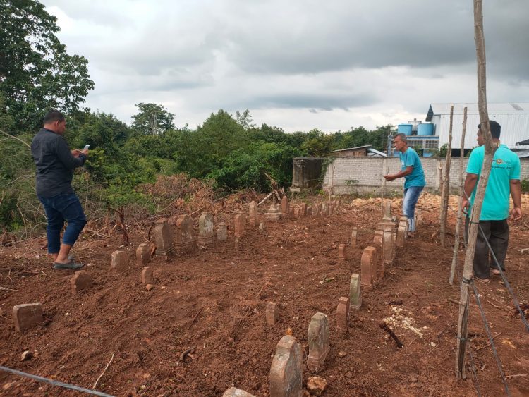 Puluhan makam tinggalan Kerajaan Islam Samudra Pasai di Gampong Alue Awe, Kecamatan Muara Dua, Kota Lhokseumawe