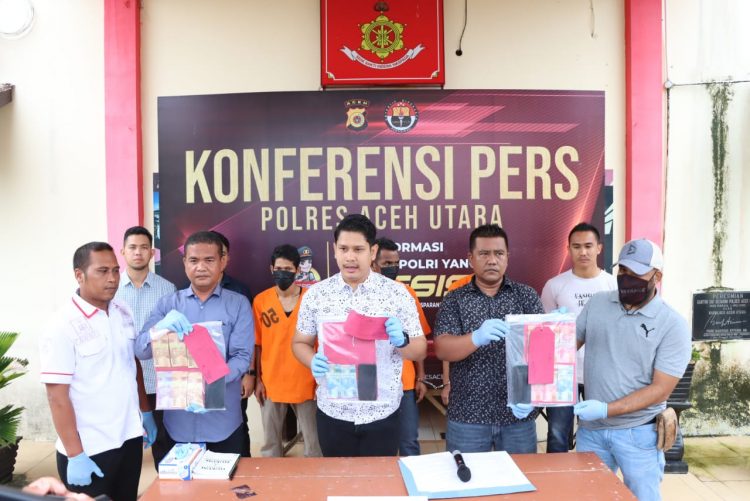 Sat Reskrim Polres Aceh Utara berhasil mengungkap 3 tersangka kasus judi online yang merupakan agen dari masing-masing judi online di wilayah hukum polres Aceh Utara