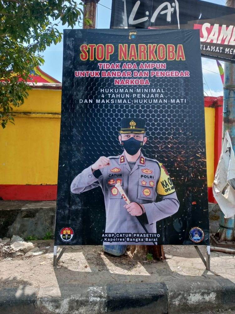 Spanduk himbauan anti narkoba pada titik-titik strategis sebagai upaya dalam memberantas Narkoba