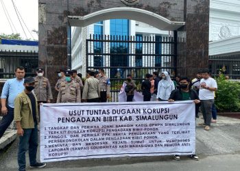 Solidaritas Aksi Mahasiswa dan Pemuda Anti Korupsi (SAMPAI) Sumatera Utara untuk yang keempat kali mendatangi kantor Kejaksaan Tinggi Sumatera Utara