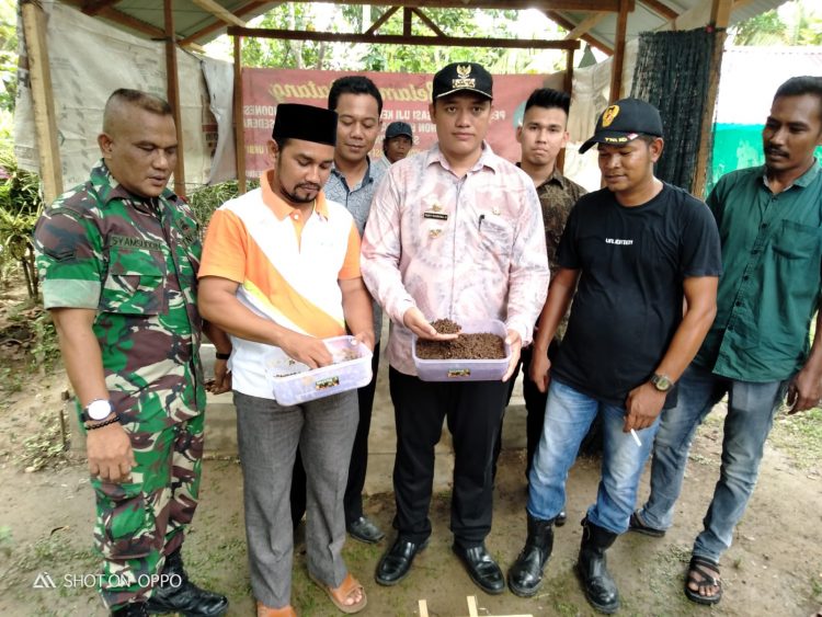 Personel Kodim 0103 Aceh Utara monitoring tempat budidaya maggot binaan Kodim Aceh Utara