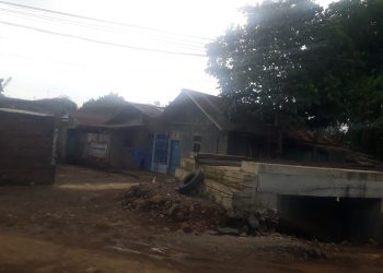 Proyek irigasi terusan bendungan Slingga
