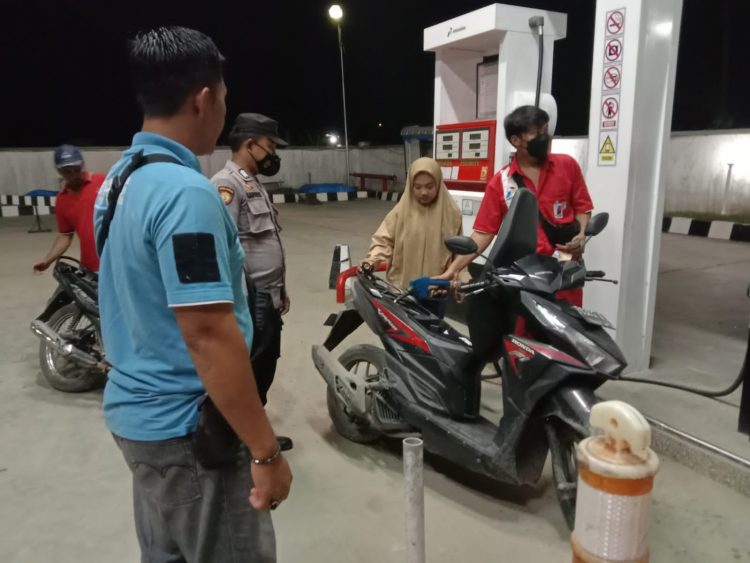 Polres Simalungun dan Jajaran Polsek melakukan patroli ke sejumlah SPBU atau pom bensin sebelum dan setelah diumumkannya penyesuaian harga BBM