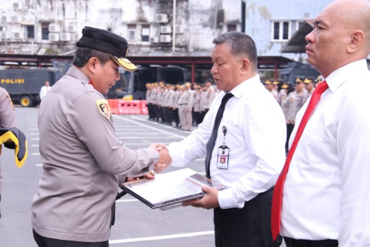 Menteri Kelautan dan Perikanan berikan apresiasi dan piagam penghargaan kepada 7 Personel Direktorat Intelkam Polda Sumatera Selatan (Sumsel)