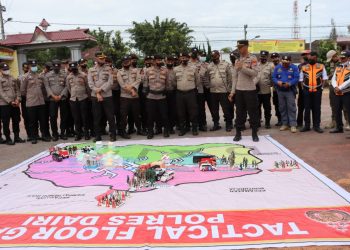 Polres Dairi bersama dengan instansi terkait menggelar Tactical Floor Game (TFG) di Halaman Mapolres Dairi