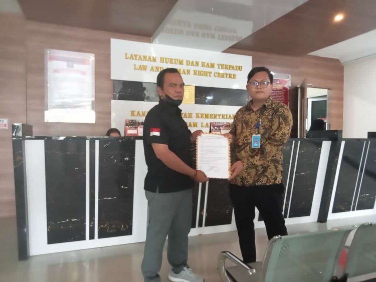Surat Laporan dari Lembaga Perlindungan Konsumen Nusantara Indonesia LPKNI DPD Tanggamus diserahkan ke Kantor Wilayah KemenkumHAM provinsi Lampung