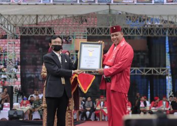 Pemerintah Kota Bekasi adakan pagelaran Pesona Nusantara Bekasi Keren (PNBK), yang melibatkan Sepuluh ribu peserta tampil diacara tersebut