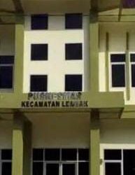 Kanopi areal parkir Puskesmas Lembak ambruk