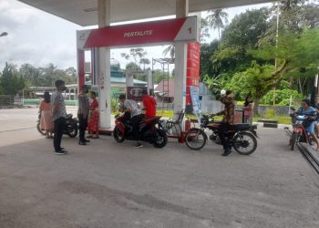 Personil Polsek Lahewa Polres Nias melaksanakan Patroli Rutin di Wilayah Hukum Polsek Lahewa untuk memantau situasi Kamtibmas dan sekaligus monitoring penyaluran BBM