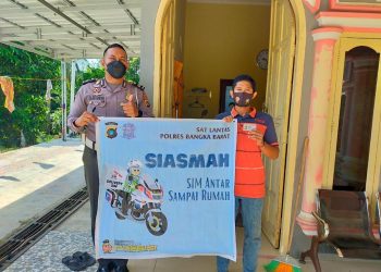 Satlantas Polres Bangka Barat mencanangkan program SIASMAH (SIM Antar Sampai Rumah)