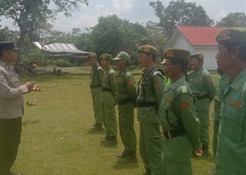 Polsek Kaligondang memberikan pelatihan kemampuan Linmas Desa Lamongan, Kecamatan Kaligondang, Kabupaten Purbalingga