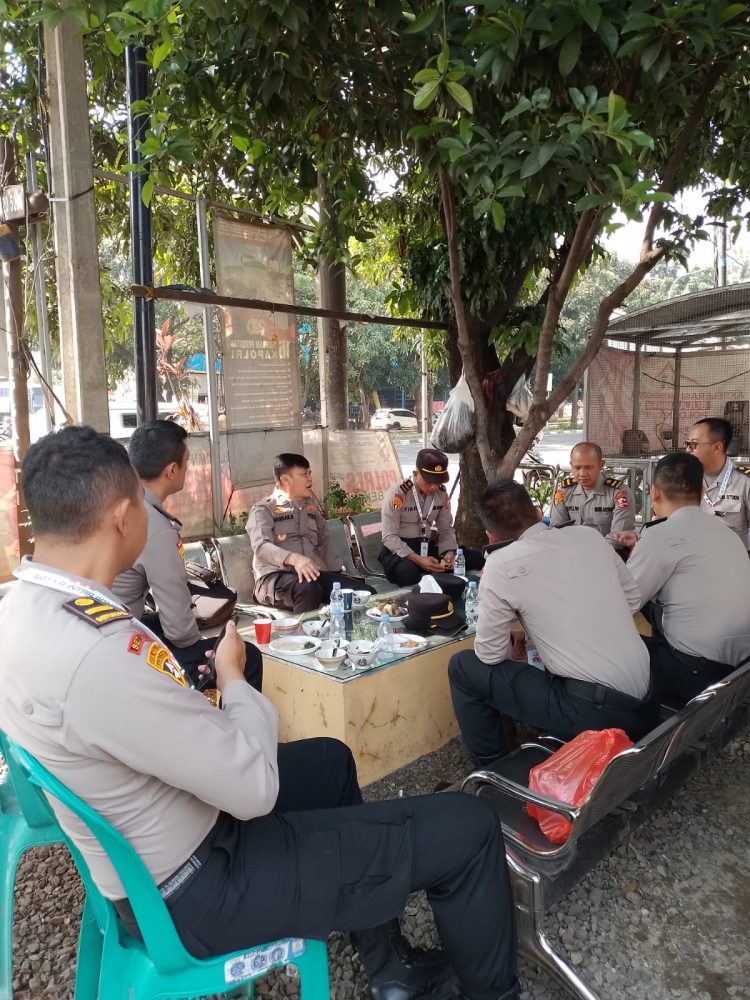 Silahturami Polsek Sektor Jatiasih bersama para Siswa Setukpa angkatan 2021/2022 yang dihadiri Kapolsek Sektor Jatiasih AKP Samsar, S.S.H