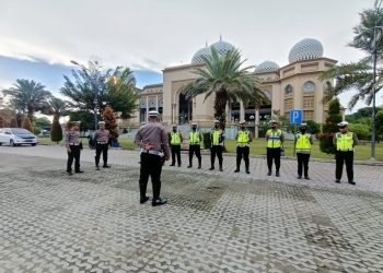 Polantas Lhokseumawe melakukan strong poin di titik rawan macet di wilayah Kota Lhokseumawe