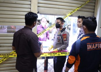 Terjadi perampokan toko emas (toko Sinar Mas) yang berada di mall ITC BSD Lt.Dasar Blok E 3A