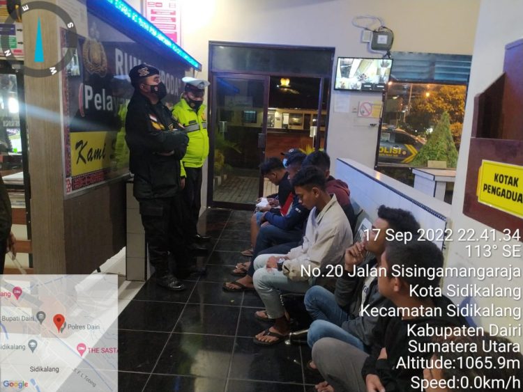 Personil Sat Samapta Polres Dairi bersama dengan Personil Piket Fungsi lakukan Razia Diseputar Kota Sidikalang