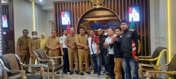 Gubernur Sumatera Selatan (Sumsel) H. Herman Deru (HD) menerima audensi dan aspirasi dari enam perwakilan Komunitas Driver Ojol