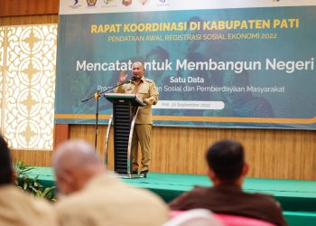 Pj Bupati Pati Henggar Budi Anggoro menghadiri acara Rakor Pendataan Awal Registrasi Sosial Ekonomi 2022 di lantai 4 Hotel New Merdeka