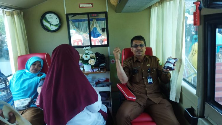 Cabang Dinas Pendidikan (Cabdisdik) wilayah Kota Lhokseumawe bekerjasama dengan Unit Transfusi Darah (UTD) PMI setempat berhasil mengumpulkan 53 kantong darah