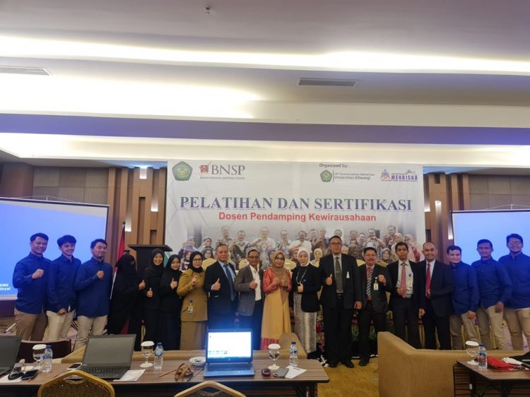 Pelatihan dan Uji Kompetensi Dosen Pendamping Kewirausahaan Universitas Siliwangi yang diadakan di Hotel Horison