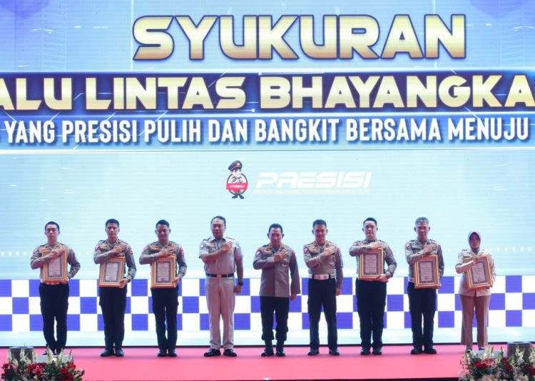 Kapolri Jenderal Listyo Sigit Prabowo menghadiri syukuran perayaan Hari Ulang Tahun ke-67 lalu lintas bhayangkara (HUT Lantas)