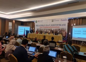 Pembukaan acara Pelatihan dan Uji Kompetensi Dosen Pendamping Kewirausahaan di Hotel Horisan Tasikmalaya