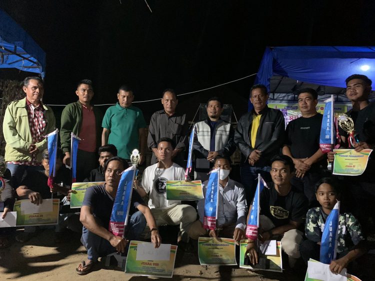 Pemuda desa kasang sukses melaksanakan festival pacu Jalur miniatur Rayon II desa kasang kec. Kuantan Mudik
