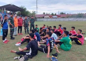 Dandim 0103/Aut, Letkol Inf Hendrasari Nurhono S.I.P., M.I.P., Meninjau latihan Sepak bola Pemain Liga Santri tim Al Azhar Binaan Kodim 0103/Aut