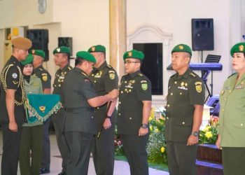 Panglima Kodam II/Sriwijaya Mayjen TNI Hilman Hadi, S.I.P., M.B.A., M.Han., memimpin langsung Acara Serah Terima Jabatan (Sertijab) 3 Pejabat Kodam II/Swj