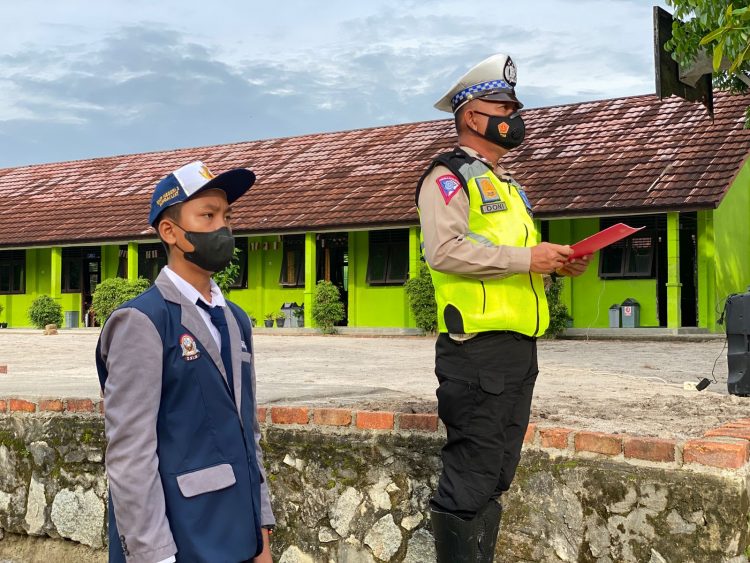 Sat Lantas Polres Bangka "Police Goes To School" yang pelaksanaannya di lakukan secara rutin kesekolah sekolah di wilayah Kabupaten Bangka