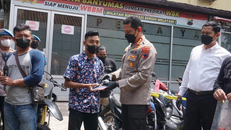 Konferensi pers terkait dengan hasil Operasi Sikat Jaran Candi 2022 yang digelar di Pendopo Polresta Banyumas