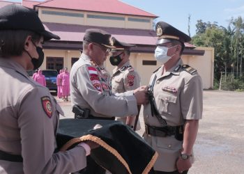 3 Pejabat Polres Boven Digoel mendapatkan Promosi Jabatan dalam Upacara Serah terima Jabatan di Lingkungan Polres Boven Digoel