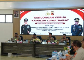 Irjen Pol Suntana saat memberikan arahan kepada Kapolres Bogor, Kapolres Cianjur, Waka Polresta Bogor Kota beserta Para Kabag, Kasat dan Kapolsek Jajaran Polres Bogor, Polresta Bogor Kota, dan Polres Cianjur