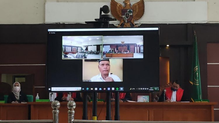 Dua Terdakwa yaitu Ir Sastra Suganda selaku Direktur PT. Karyatama Saviera masuk dalam Daftar Pencarian Orang (DPO) dan Mujib Anwar selaku Project Manager